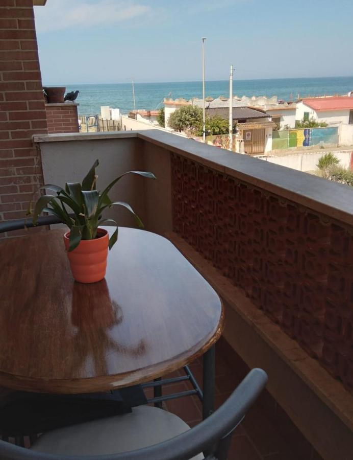 Tula 4 - Appartamento Vista Mare Passoscuro Exterior foto